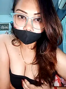 Snapshot of Cute-mona chatting on February 2025 07:58:01 PM Cute-mona online show from February 2025 07:58:01 PM