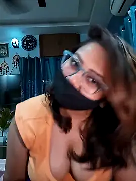 Cute-mona online show from November 2025 10:48:02 AM