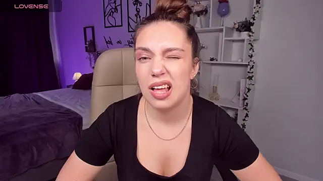 Snapshot of DaniellaLovely chatting on September 2025 11:04:02 AM DaniellaLovely online show from September 2025 11:04:02 AM