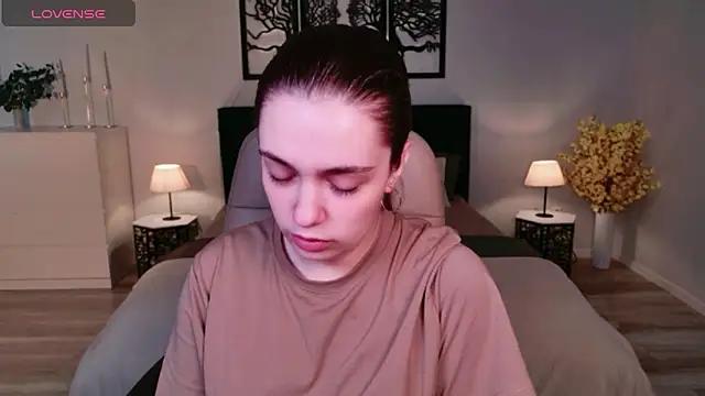 Snapshot of DaniellaLovely chatting on November 2025 10:56:02 AM DaniellaLovely online show from November 2025 10:56:02 AM