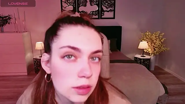 Snapshot of DaniellaLovely chatting on November 2025 10:58:02 AM DaniellaLovely online show from November 2025 10:58:02 AM