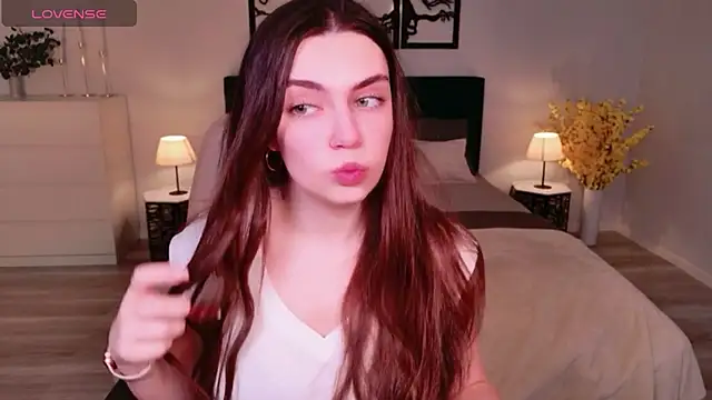 Snapshot of DaniellaLovely chatting on December 2025 10:41:02 AM DaniellaLovely online show from December 2025 10:41:02 AM