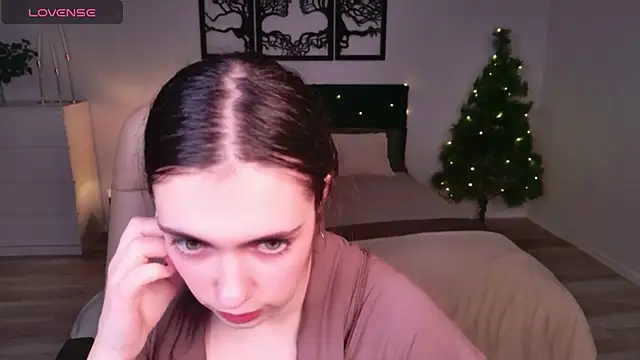 Snapshot of DaniellaLovely chatting on December 2025 11:05:01 AM DaniellaLovely online show from December 2025 11:05:01 AM