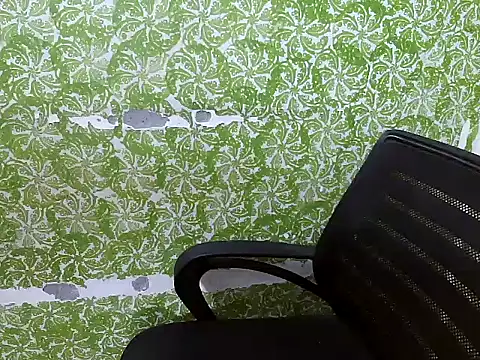 cutie-pie8 online show from November 2025 08:19:01 PM