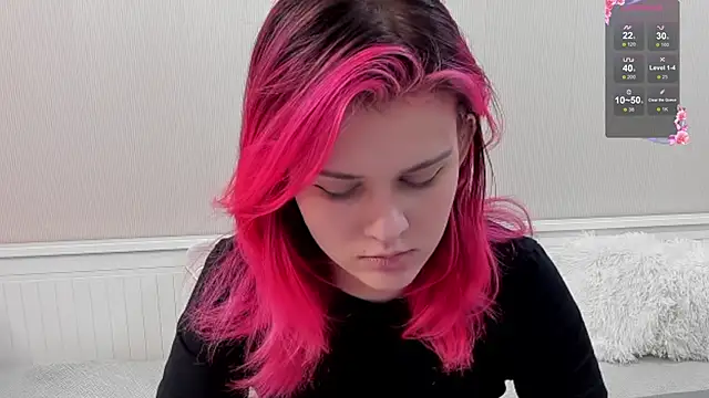 JulieTaylors online show from October 2025 10:04:01 PM