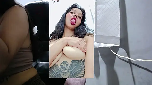 Snapshot of ladynemesis chatting on October 2025 09:37:01 PM ladynemesis online show from October 2025 09:37:01 PM