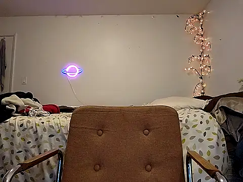 Kittyymaze1 online show from April 2026 11:42:02 PM