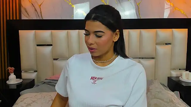 TiaraRosse online show from December 2025 05:05:01 AM