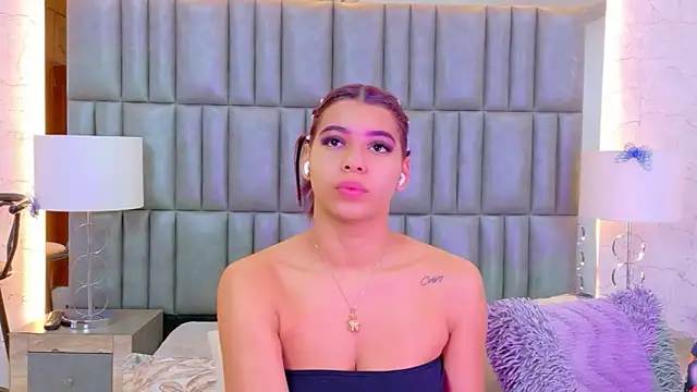 TiaraRosse online show from May 2026 11:52:02 AM