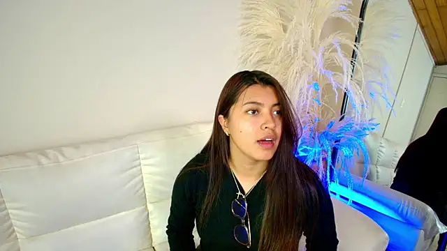 Snapshot of Rebeca_Williams_ chatting on February 2025 12:19:02 AM Rebeca Williams  online show from February 2025 12:19:02 AM