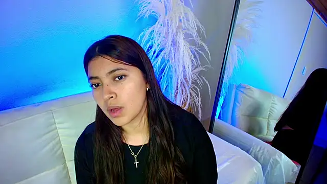 Snapshot of Rebeca_Williams_ chatting on February 2025 11:04:01 PM Rebeca Williams  online show from February 2025 11:04:01 PM