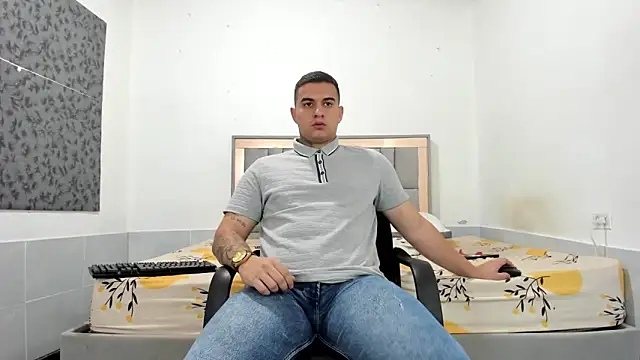 Snapshot of simookeler chatting on March 2026 01:06:02 PM simookeler online show from March 2026 01:06:02 PM