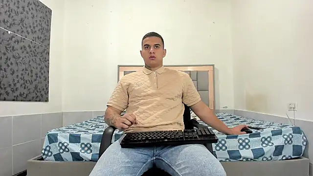 Snapshot of simookeler chatting on March 2026 10:57:01 PM simookeler online show from March 2026 10:57:01 PM