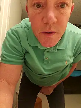 Bigtater1999 online show from November 2025 10:19:01 PM