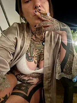 lizzardqueeen online show from September 2025 09:30:01 PM