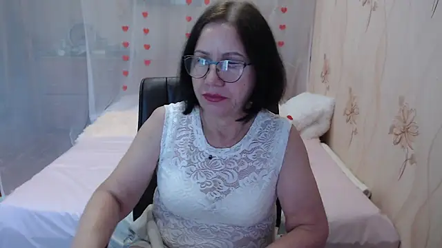 Snapshot of OlgaHottie chatting on October 2025 11:35:01 PM OlgaHottie online show from October 2025 11:35:01 PM