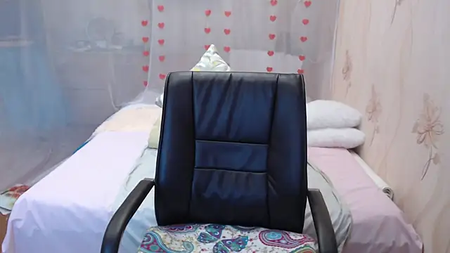 Snapshot of OlgaHottie chatting on October 2025 11:13:02 PM OlgaHottie online show from October 2025 11:13:02 PM