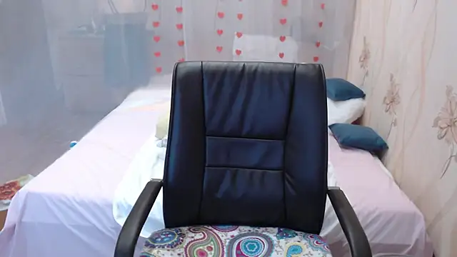 Snapshot of OlgaHottie chatting on October 2025 11:27:01 PM OlgaHottie online show from October 2025 11:27:01 PM