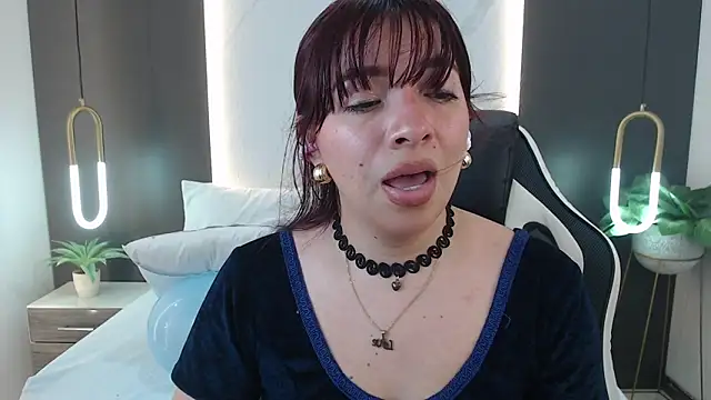 alma fenix online show from January 2025 06:15:01 PM