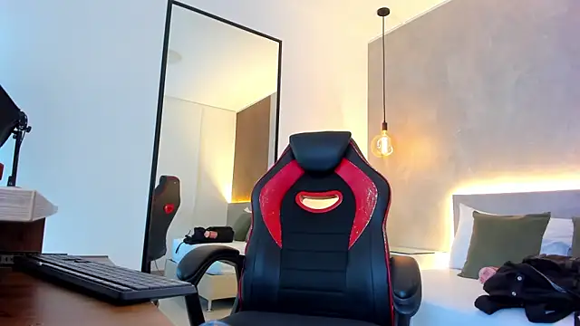 Snapshot of alma_fenix chatting on November 2025 12:29:02 PM alma fenix online show from November 2025 12:29:02 PM