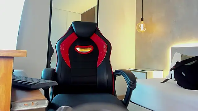 Snapshot of alma_fenix chatting on November 2025 12:41:02 PM alma fenix online show from November 2025 12:41:02 PM