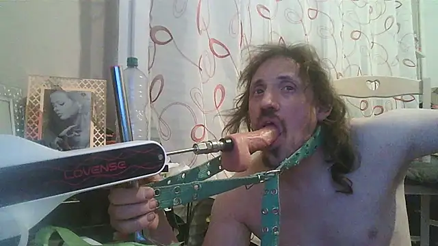 cyril020202 online show from March 2026 09:36:02 PM