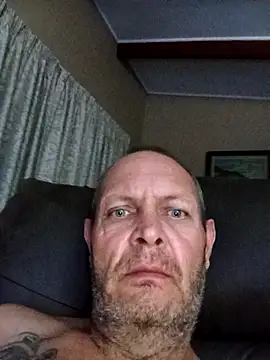 Snapshot of Beertjie1976 chatting on October 2025 08:28:02 PM Beertjie1976 online show from October 2025 08:28:02 PM