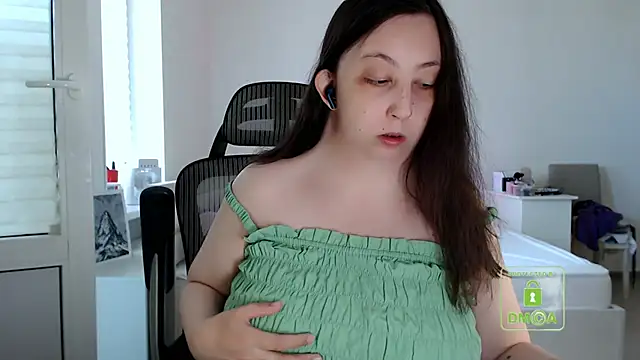 cute and hot online show from June 2026 02:59:02 PM