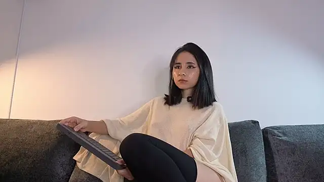 angelinepossy online show from May 2026 11:55:01 PM
