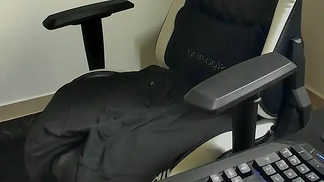 stebankechima online show from November 2025 08:42:02 PM