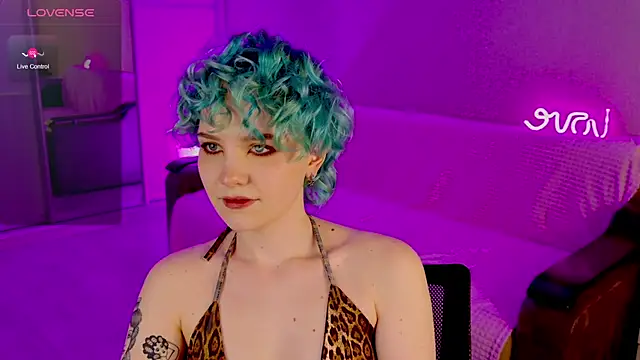 School Love online show from February 2025 01:08:01 PM