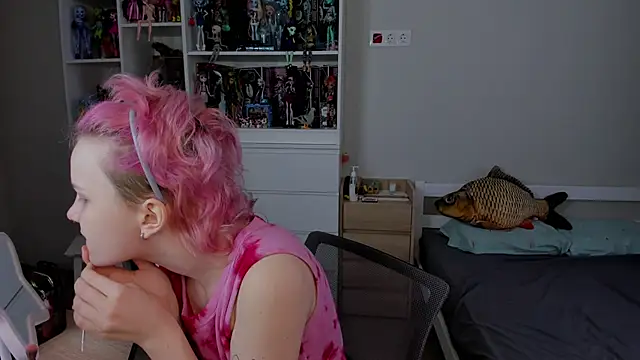 School Love online show from January 2026 07:10:02 AM