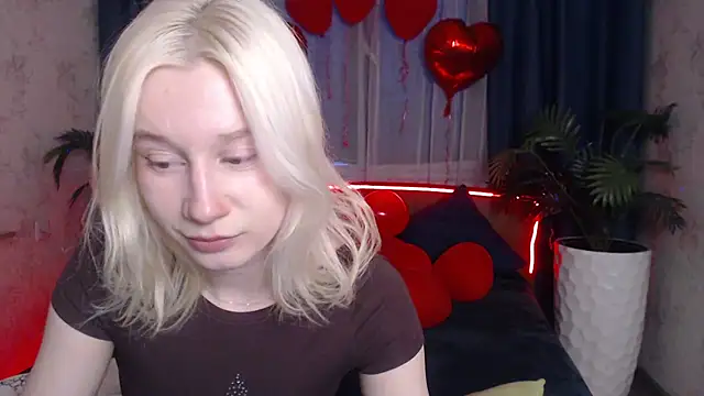 Snapshot of EnigmaSee chatting on February 2026 11:55:01 AM EnigmaSee online show from February 2026 11:55:01 AM