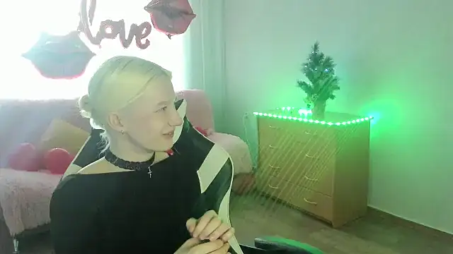 Snapshot of EnigmaSee chatting on March 2026 02:57:02 AM EnigmaSee online show from March 2026 02:57:02 AM