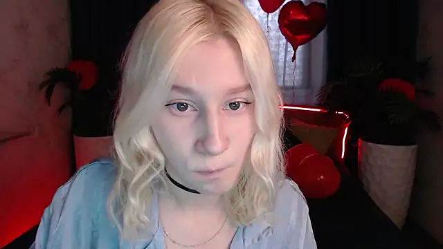 Snapshot of EnigmaSee chatting on March 2026 02:06:02 AM EnigmaSee online show from March 2026 02:06:02 AM