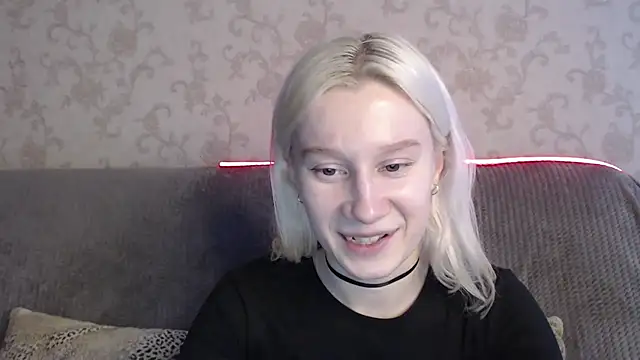 Snapshot of EnigmaSee chatting on March 2026 09:37:01 AM EnigmaSee online show from March 2026 09:37:01 AM