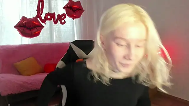 Snapshot of EnigmaSee chatting on March 2026 09:34:02 AM EnigmaSee online show from March 2026 09:34:02 AM