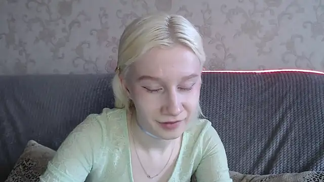 Snapshot of EnigmaSee chatting on March 2026 09:03:01 AM EnigmaSee online show from March 2026 09:03:01 AM