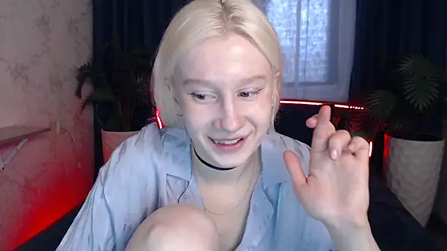 Snapshot of EnigmaSee chatting on March 2026 02:22:01 AM EnigmaSee online show from March 2026 02:22:01 AM