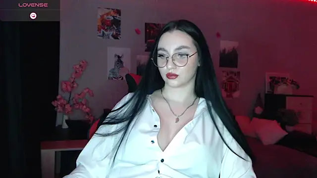 Snapshot of Fluffy_Tiffy chatting on February 2025 05:02:02 AM Fluffy Tiffy online show from February 2025 05:02:02 AM