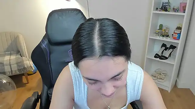  BellaEvans  online show from May 2026 04:41:02 AM