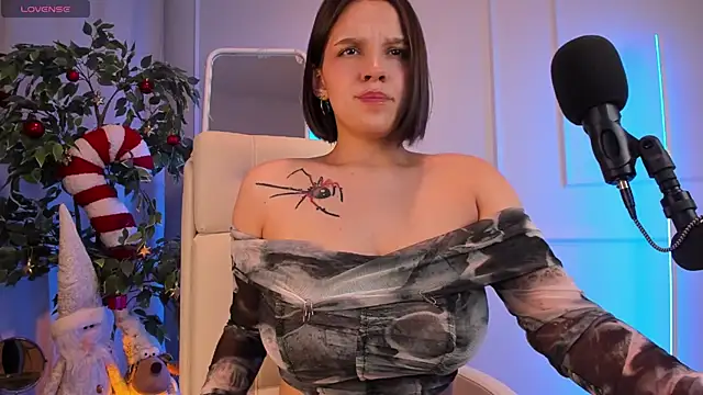 AdalynGlows online show from December 2024 12:58:02 PM