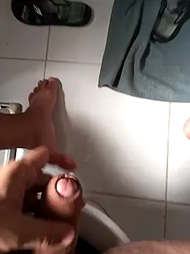 lobomisterioso13 online show from November 2025 11:53:01 AM