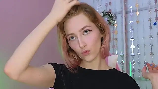 Snapshot of MichaDenver chatting on December 2024 05:18:02 PM MichaDenver online show from December 2024 05:18:02 PM