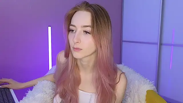 Snapshot of MichaDenver chatting on March 2025 11:54:02 PM MichaDenver online show from March 2025 11:54:02 PM