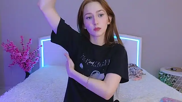 Snapshot of MichaDenver chatting on October 2025 07:46:02 PM MichaDenver online show from October 2025 07:46:02 PM