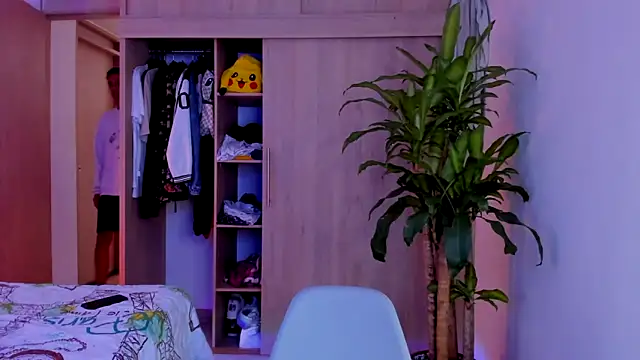 aldrinwhite online show from November 2025 03:44:02 PM