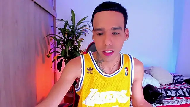 aldrinwhite online show from May 2026 05:06:02 PM