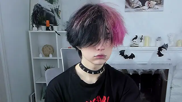 Justin Care online show from November 2025 12:40:02 PM