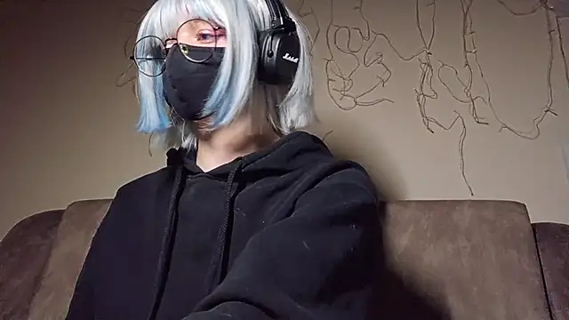 Snapshot of DanaWard chatting on September 2025 09:51:01 PM DanaWard online show from September 2025 09:51:01 PM